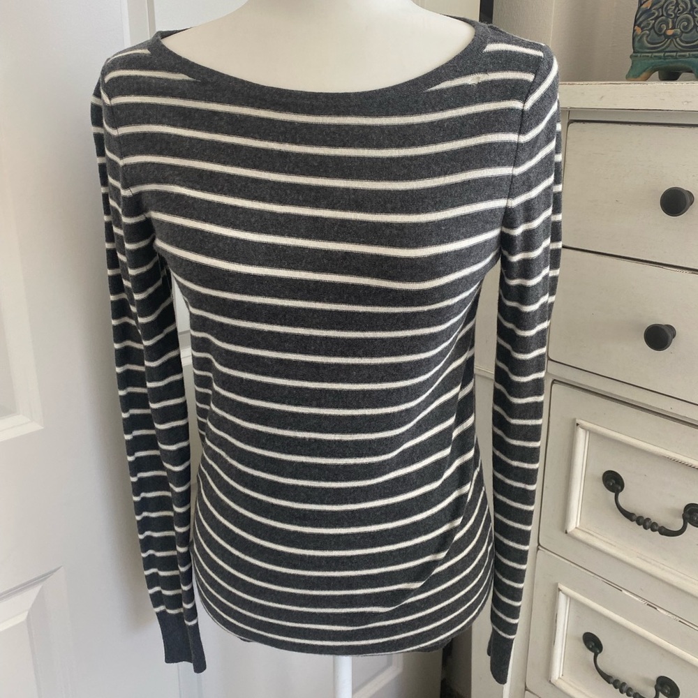 Ann Taylor Loft light weight sweater